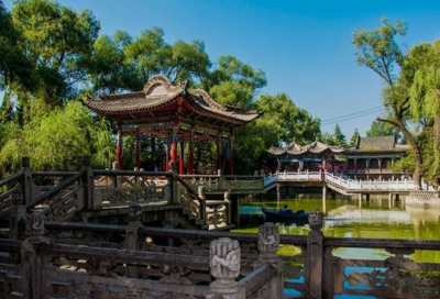 江南式古建園林“塞上明珠”之稱的臨夏紅園